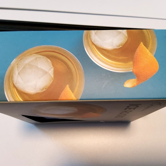 Rabbit Geometric Ice Rocks Mold (Blue/Slate) - Picture 4 of 4